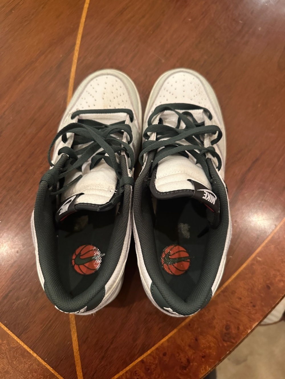 Nike low dunks great condition